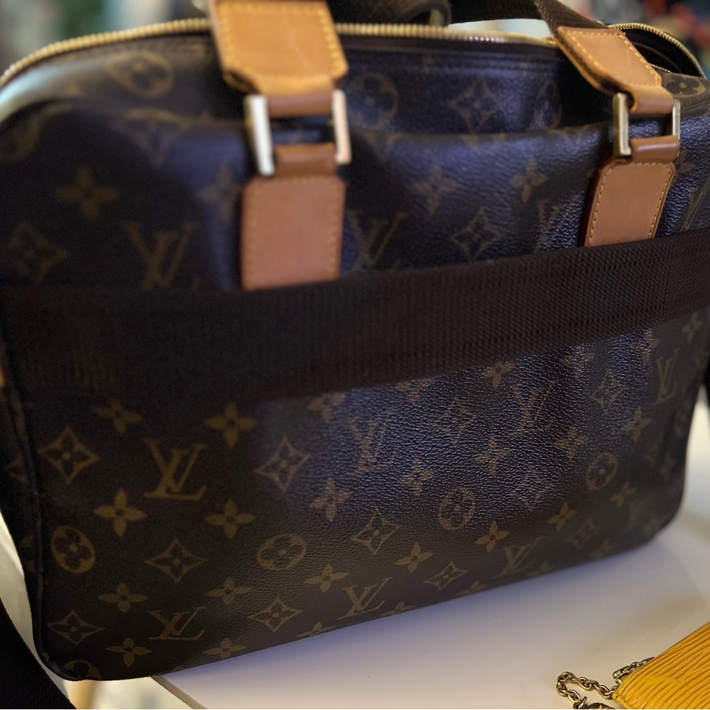 Authentic Louis Vuitton Porte-Documents Jour - Picture 4 of 12